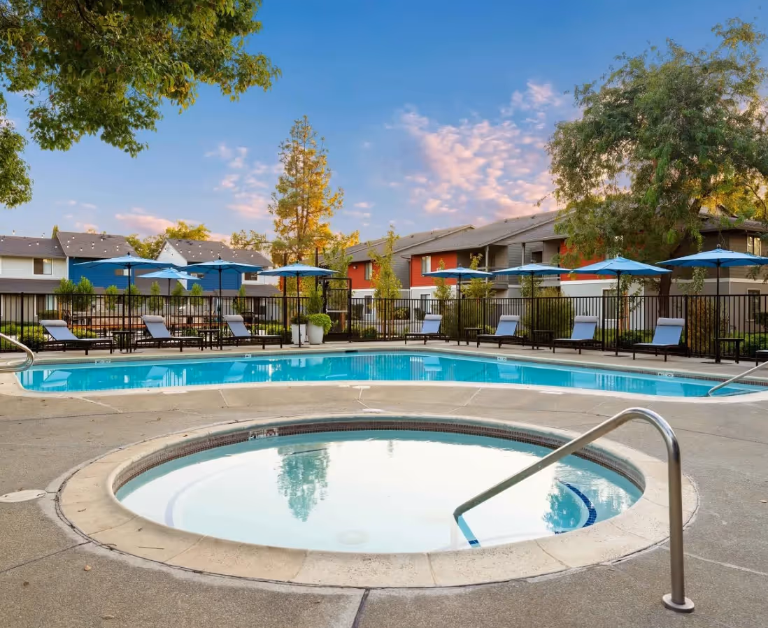 Spa and pool