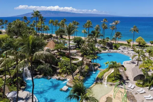 The Westin Maui pools and Kāʻanapali Beach, with Lānaʻi across the channel