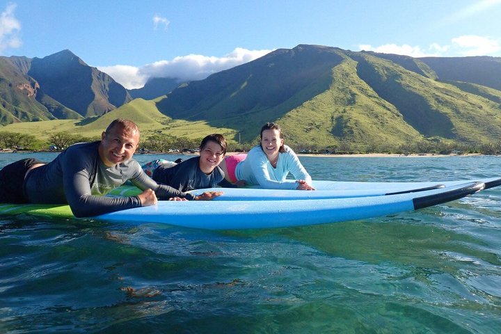 Amazing Family Surf Lesson for 3 or 4 at Ukumehame Beach — photo 7
