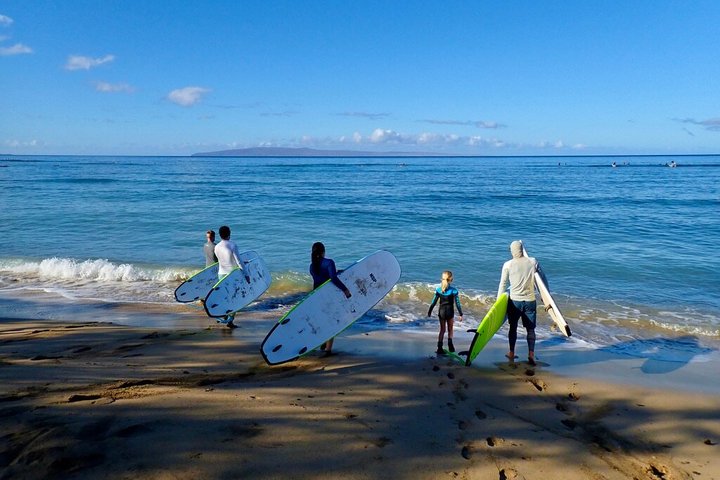 Amazing Family Surf Lesson for 3 or 4 at Ukumehame Beach — photo 12