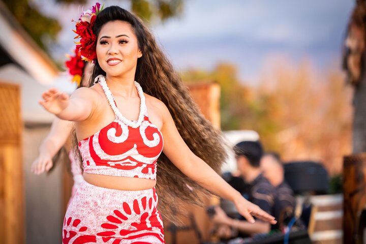 Maui Luau: Gilligans' Island Luau in Kihei Maui