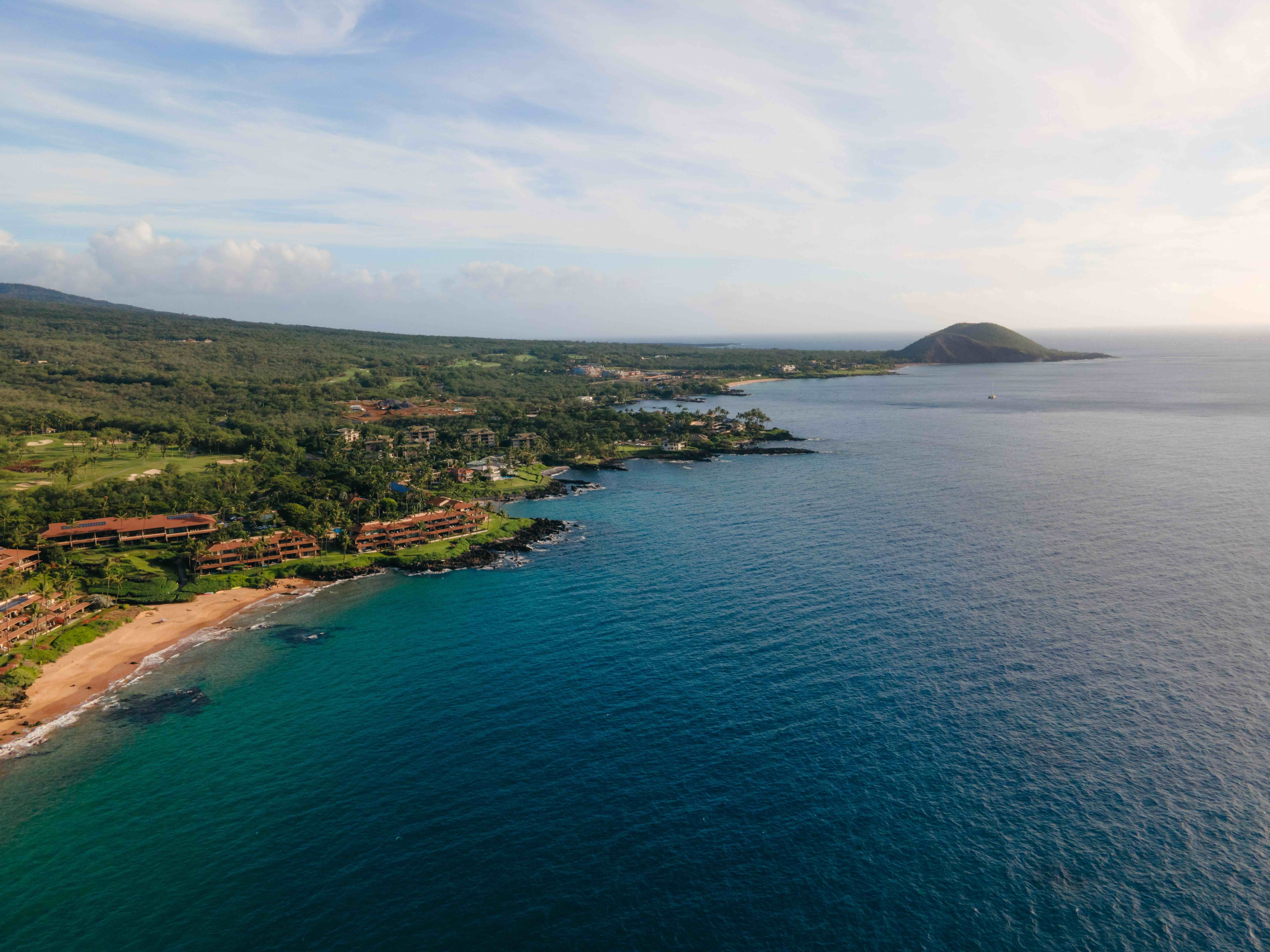 The Mākena coastline at Turtle Town, where honu are commonly seen along the reef
