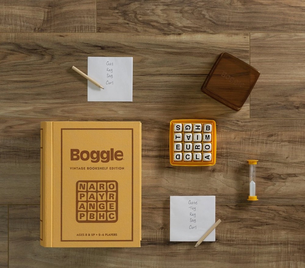 Boggle Vintage Bookshelf Edition