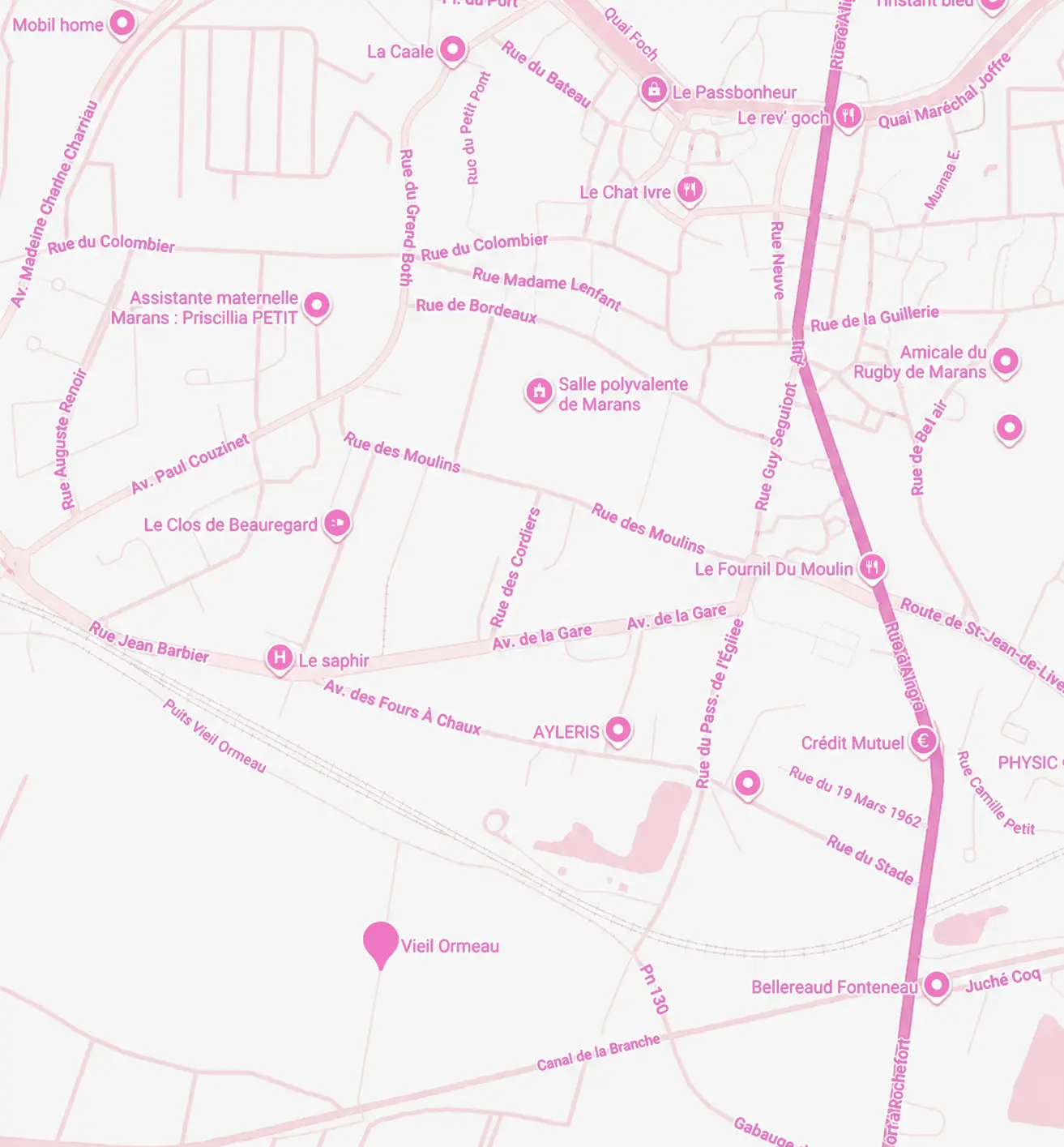 Carte de Marans indiquant les rues, les sites emblématiques tels que la Salle polyvalente de Marans et Le Clos de Beauregard, ainsi que des lieux comme Vieil Ormeau et le Crédit Mutuel.