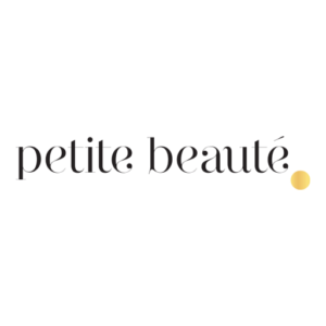 Black circular logo with white text reading 'Boulangerie · Pâtisserie Le Fournil du Moulin Artisanale' and decorative wheat illustrations.