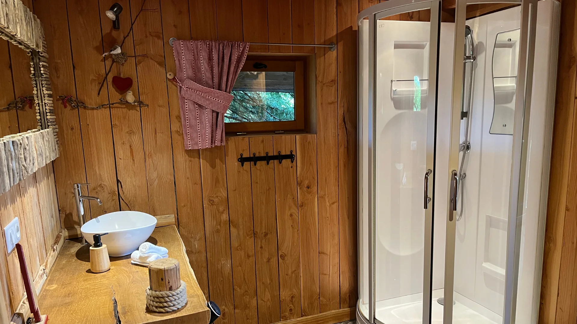 Le Repère – Cabane Cosy | Cabanes Nids des Vosges