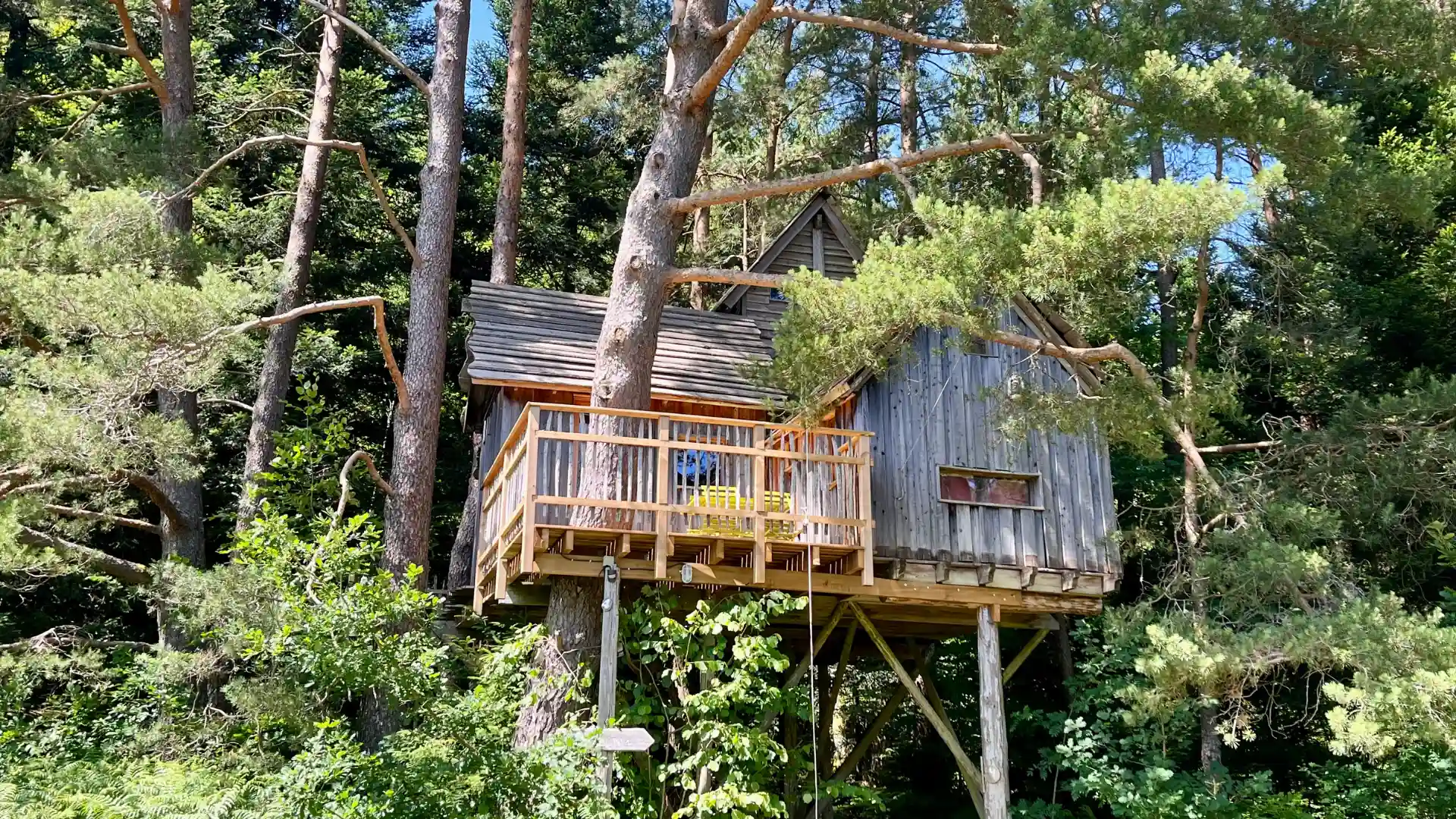 La Tour – Cabane Cosy | Cabanes Nids des Vosges