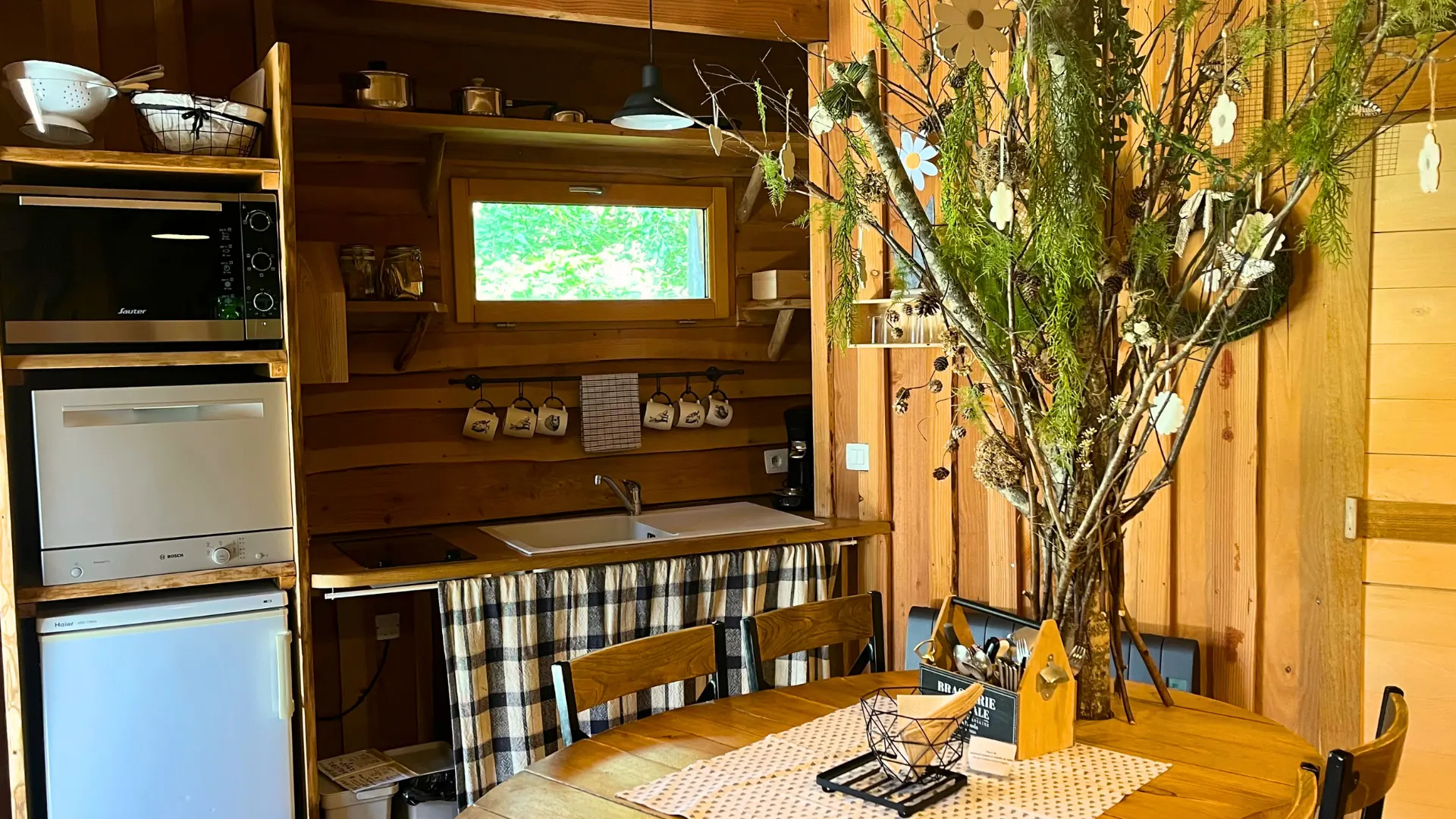 La Bien-Hêtre – Cabane Deluxe | Cabanes Nids des Vosges