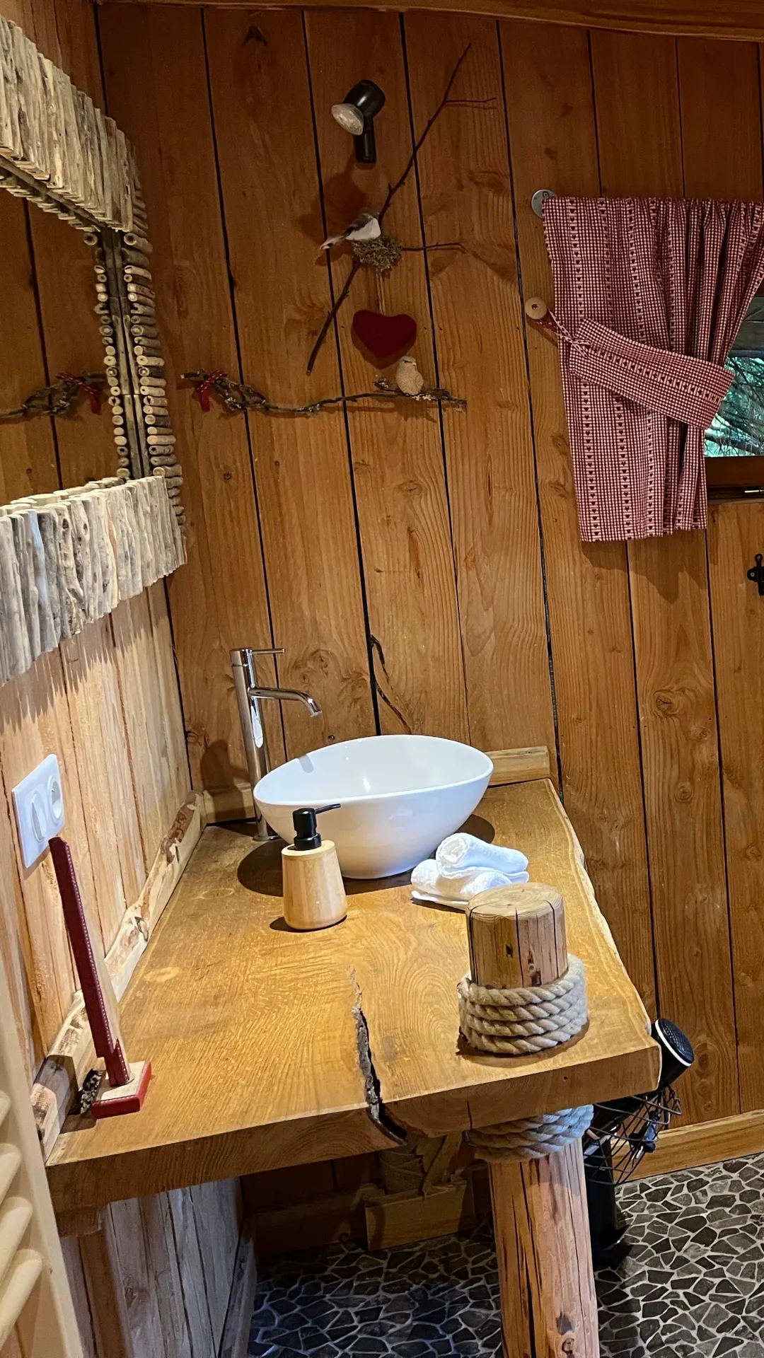Le Repère – Cabane Cosy | Cabanes Nids des Vosges