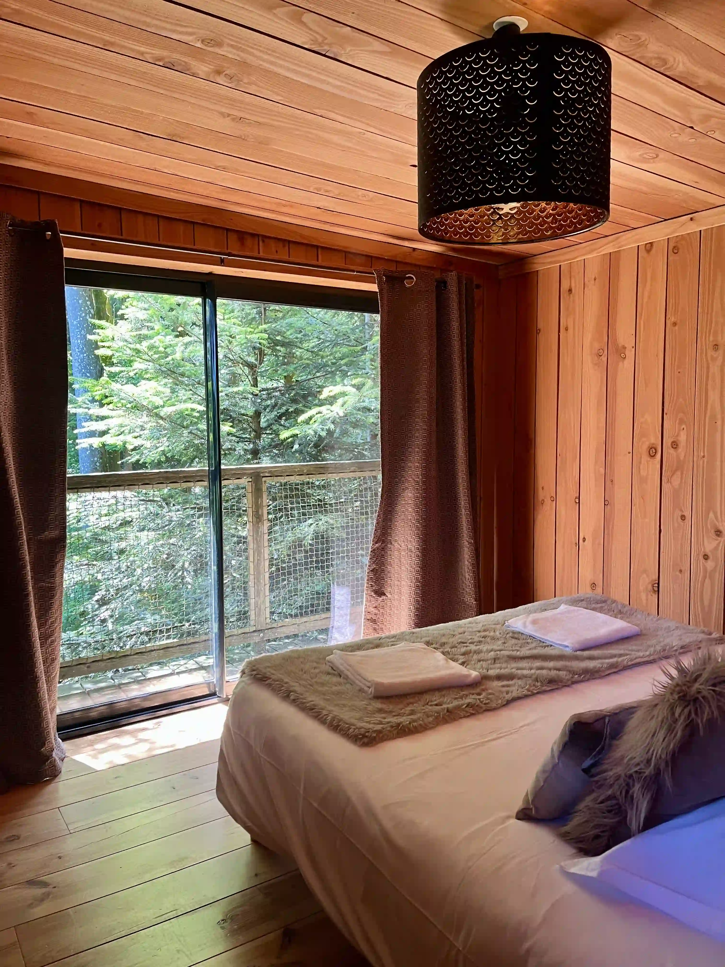 Les 2 Sapins – Cabane Deluxe | Cabanes Nids des Vosges