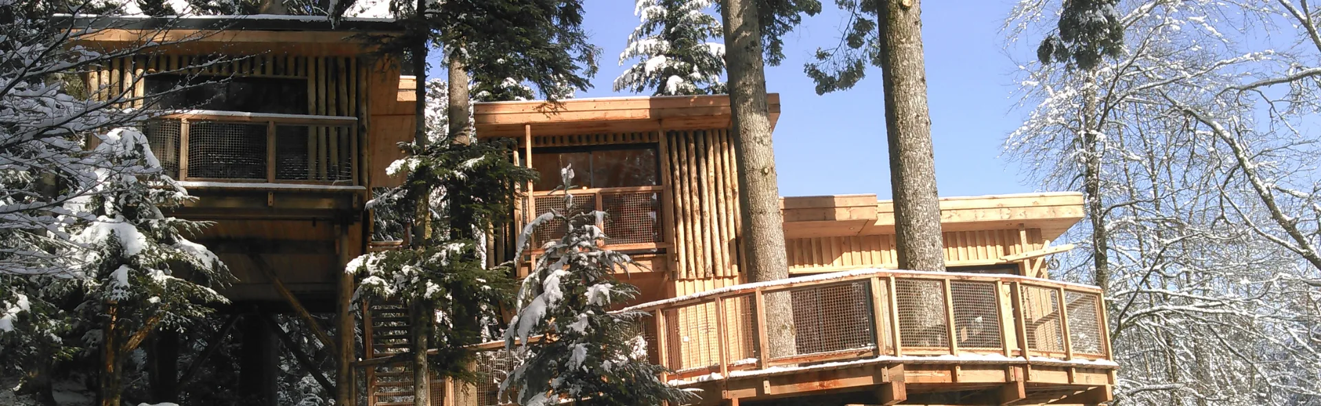 Cabane sous la neige sdans les Vosges