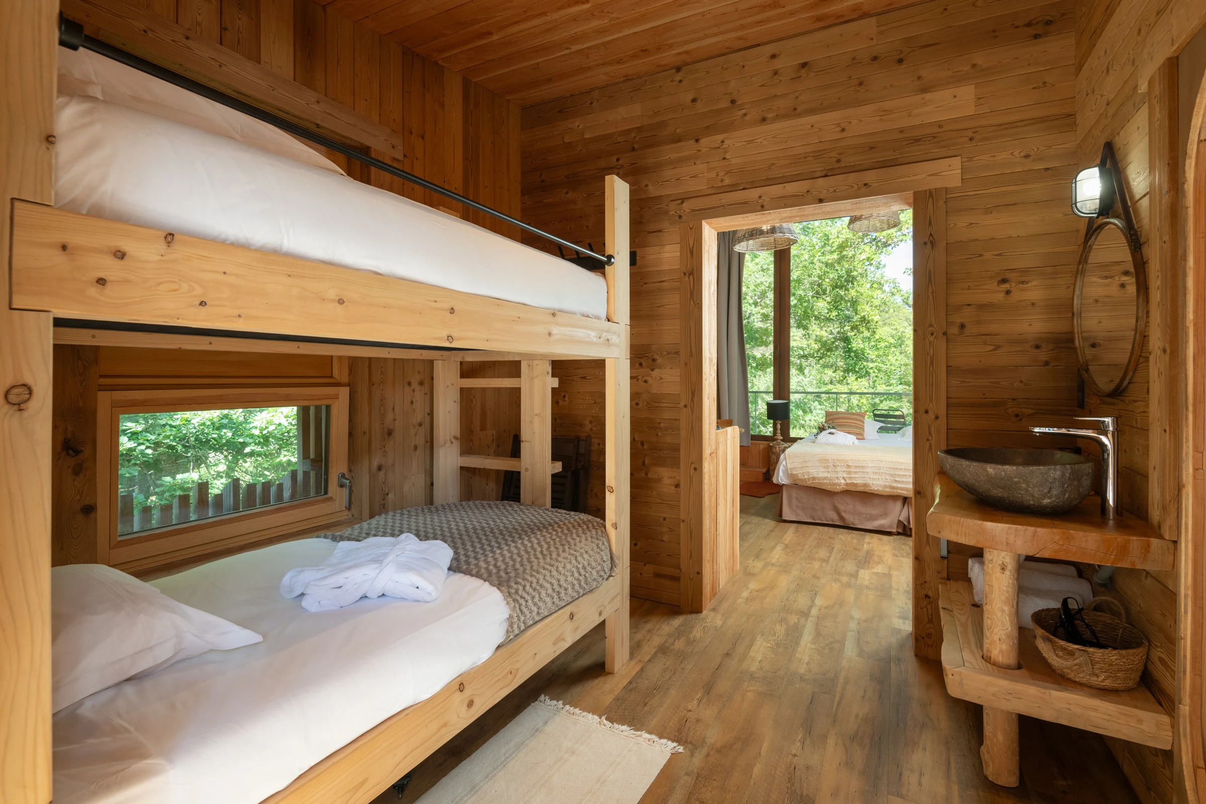 Chambre de la cabane Forêt 2 & Spa dans la Villa Forêt @Thomas Devard