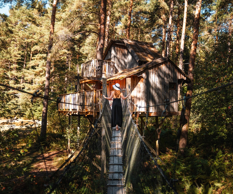 Double terrasse panoramique de la cabane La Fun – cabane familiale dans les arbres Vosges