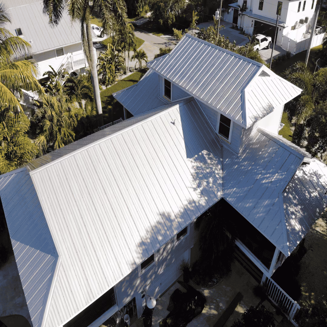Metal Roof vs Asphalt Shingles: What to Use for Your Home