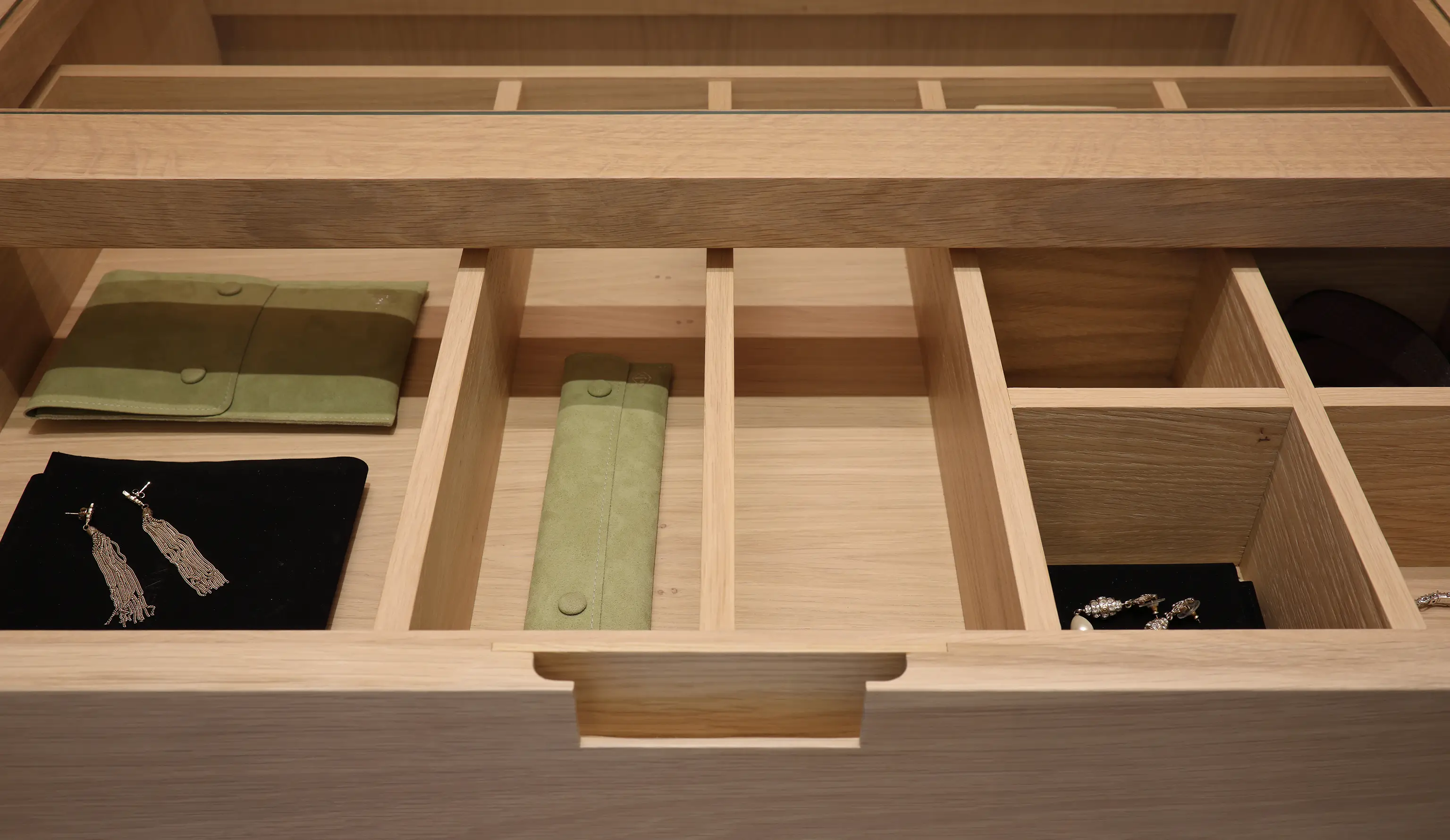 Quality bespoke wardrobe installation in Hampshire