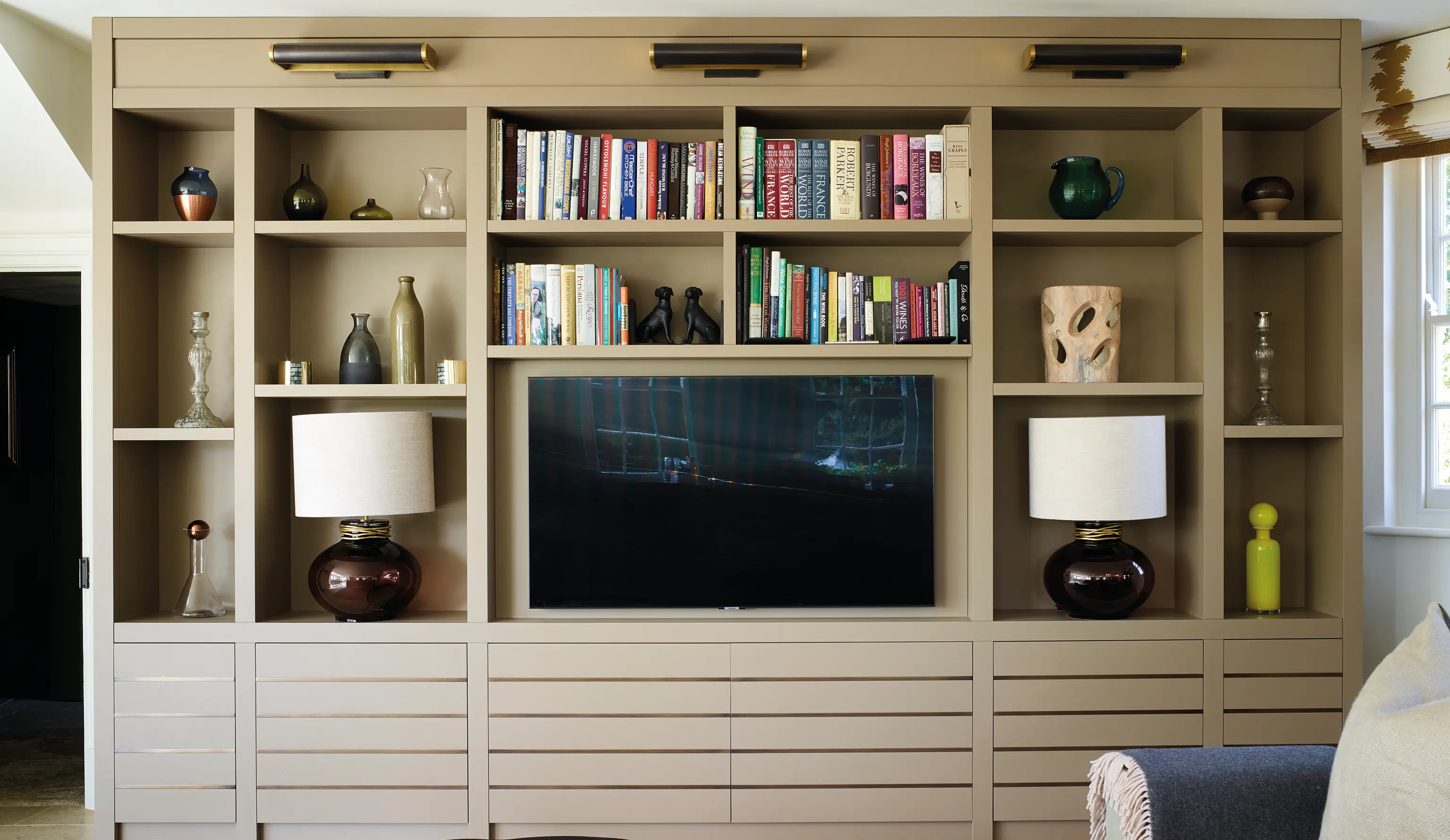 the spoke storage and entertainment cabinet for Hampshire hom