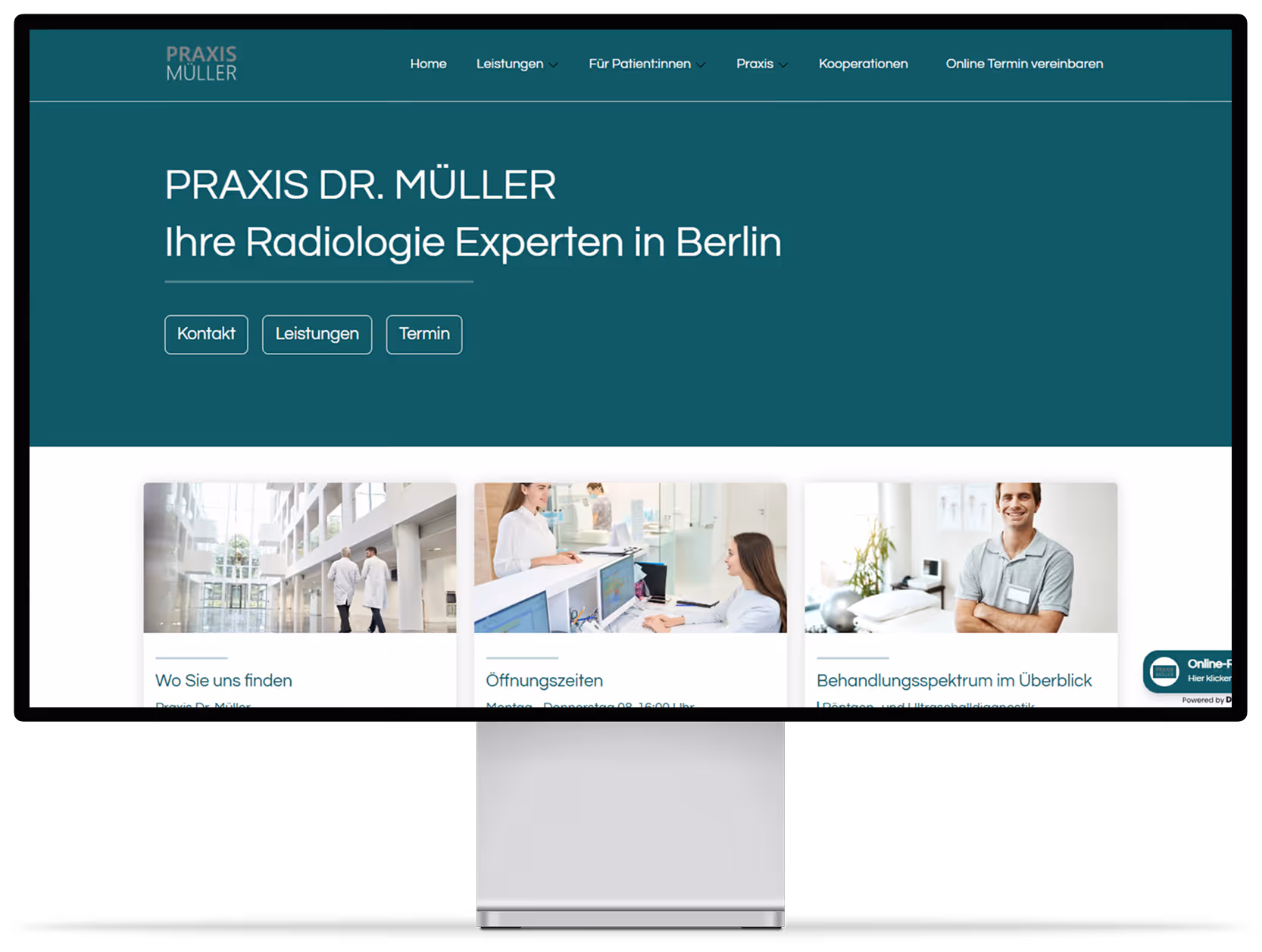 Ein Laptop zeigt die Website einer Praxis Dr. Müller an.
