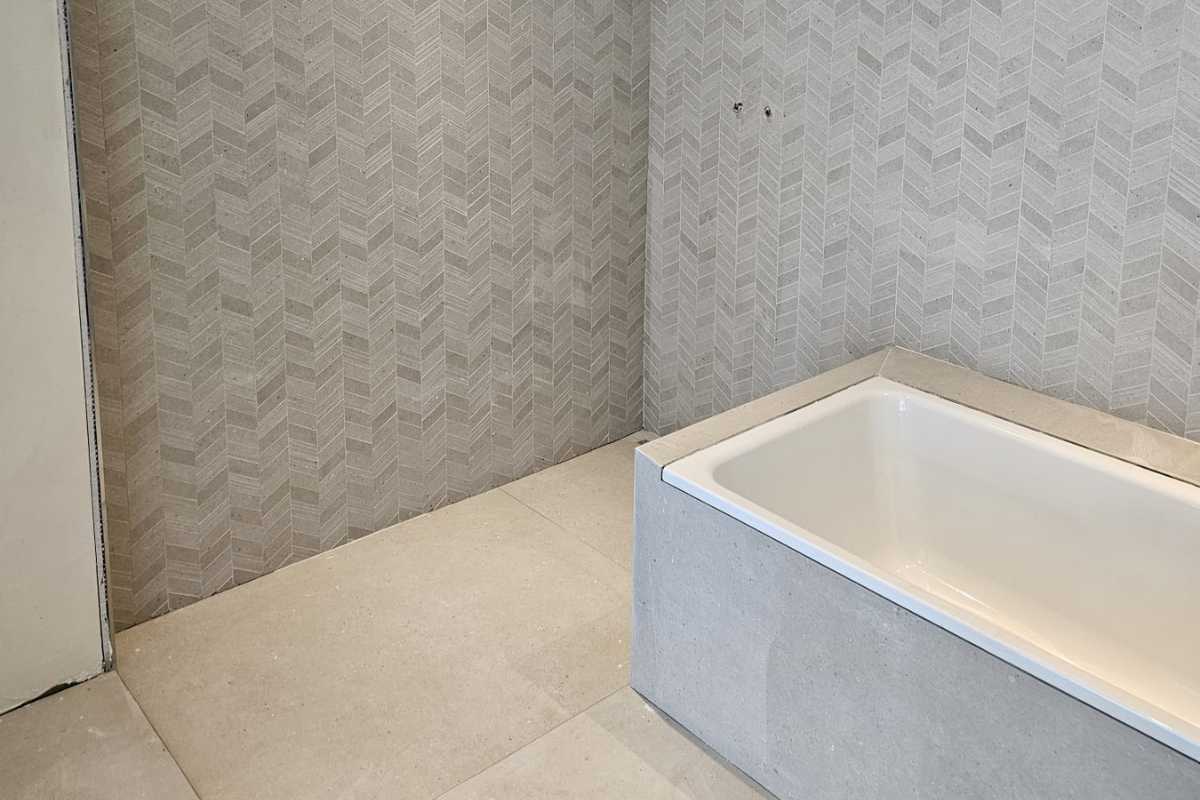 posa piastrelle bagno in Ticino