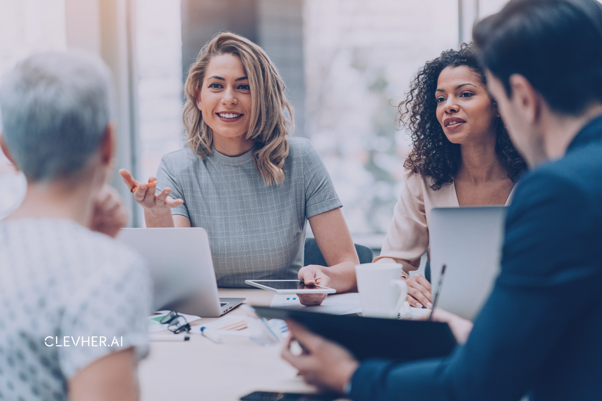Femmes dirigeantes développant un réseau de business