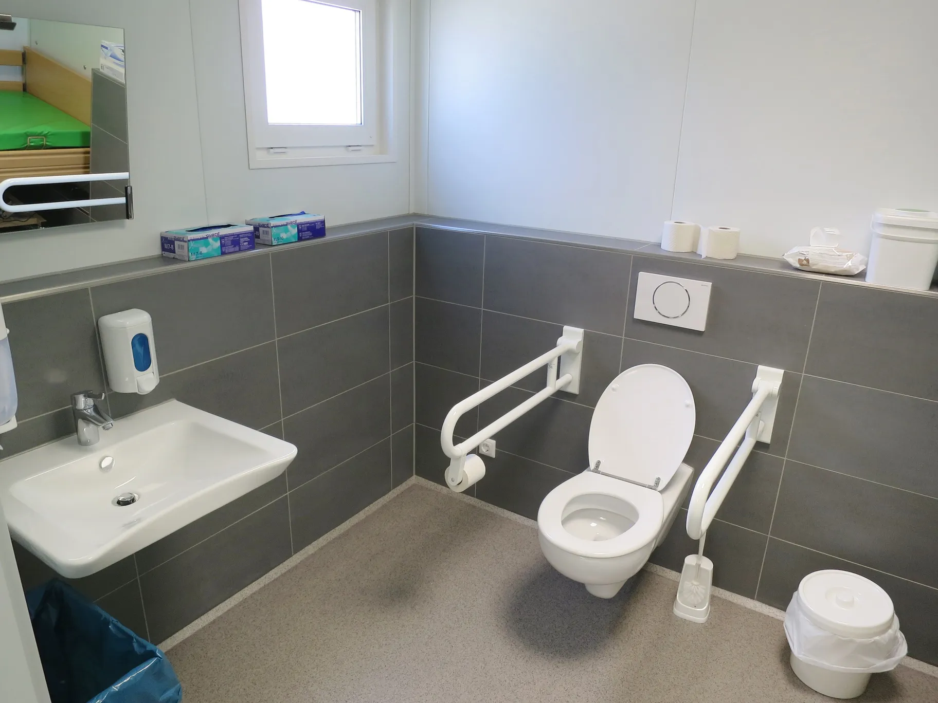 Accesible toilet