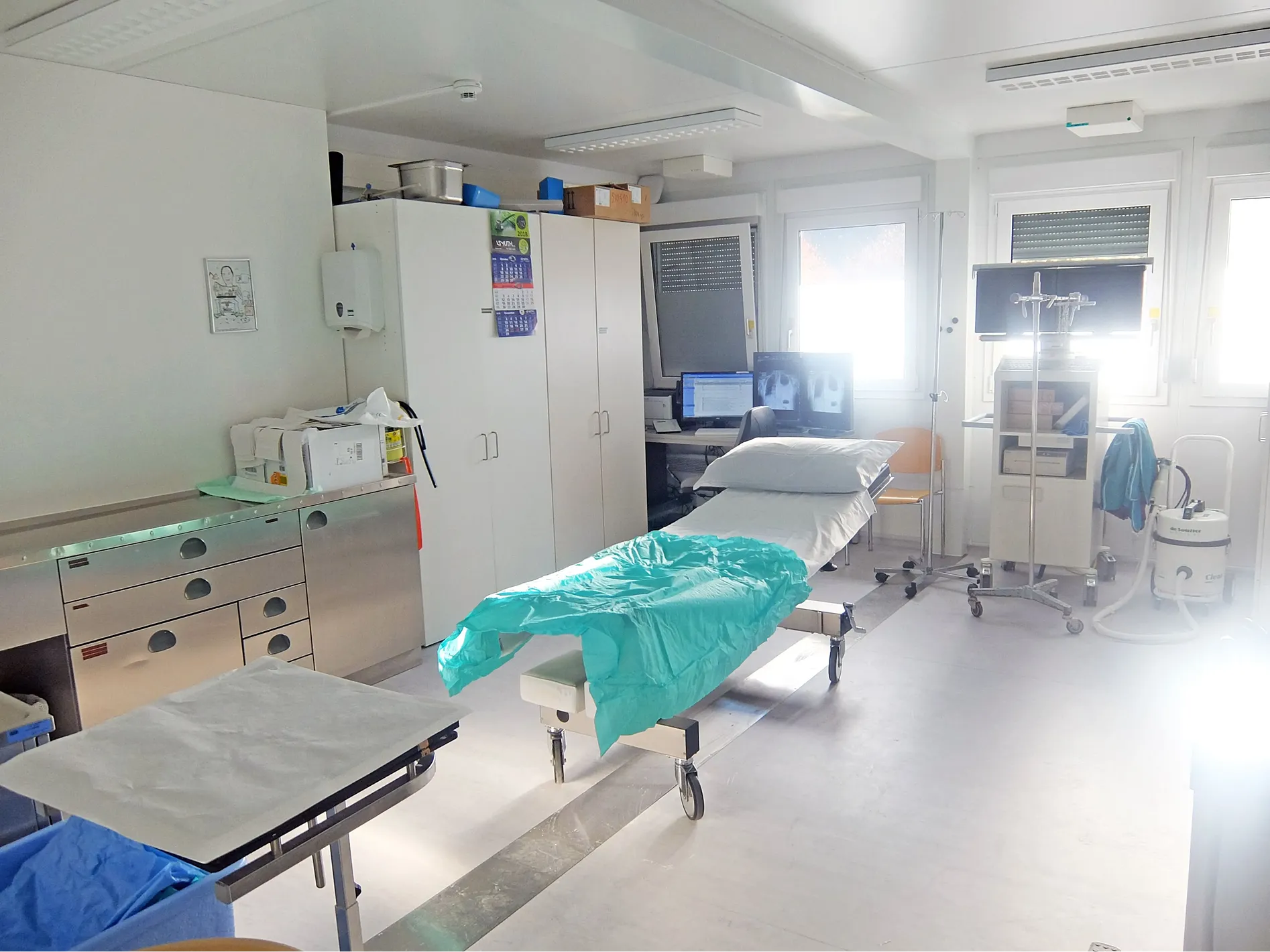 Modular field hospital with treatment and medical units 