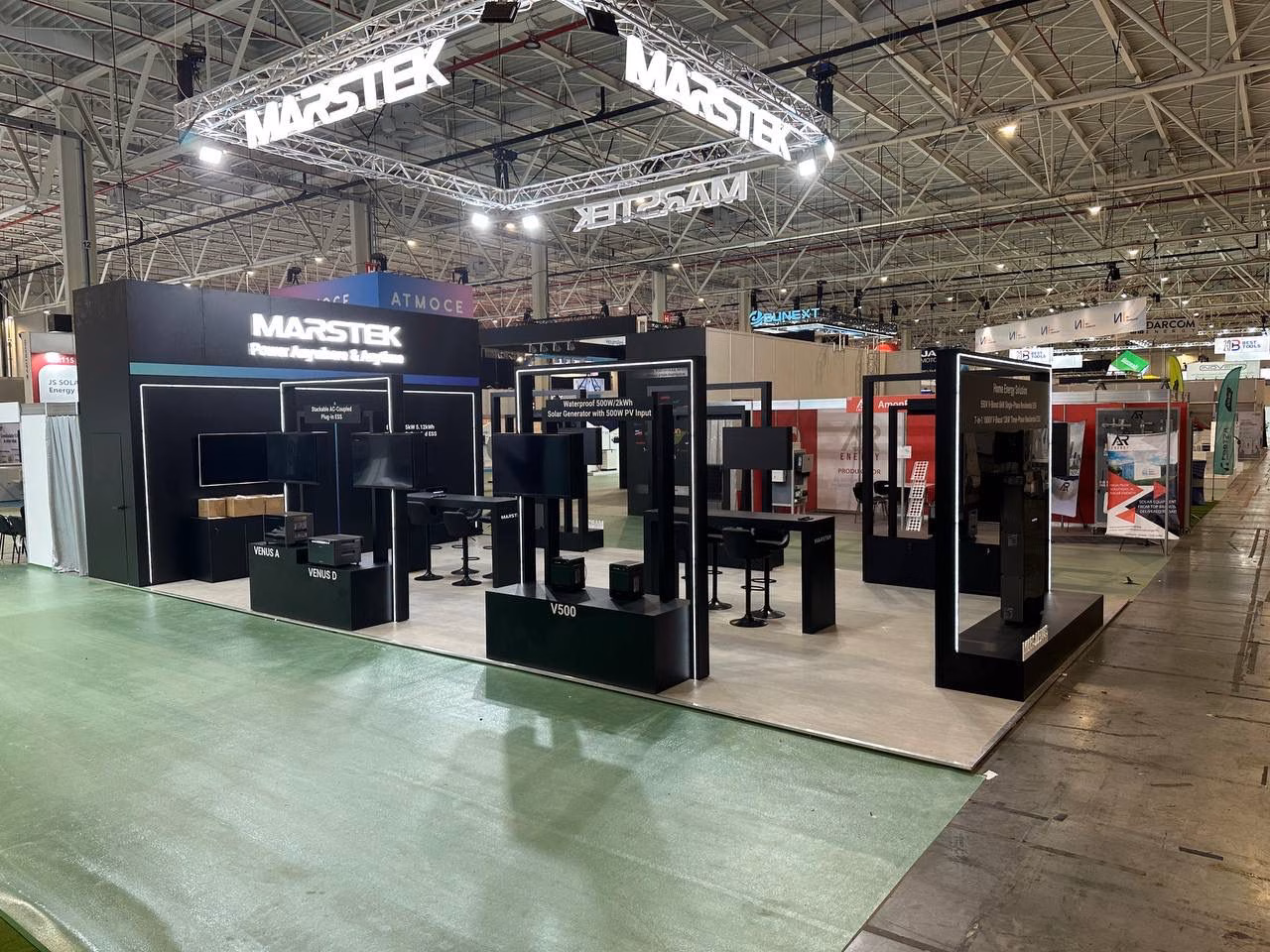 marstek-exhibition-stand-wide-angle