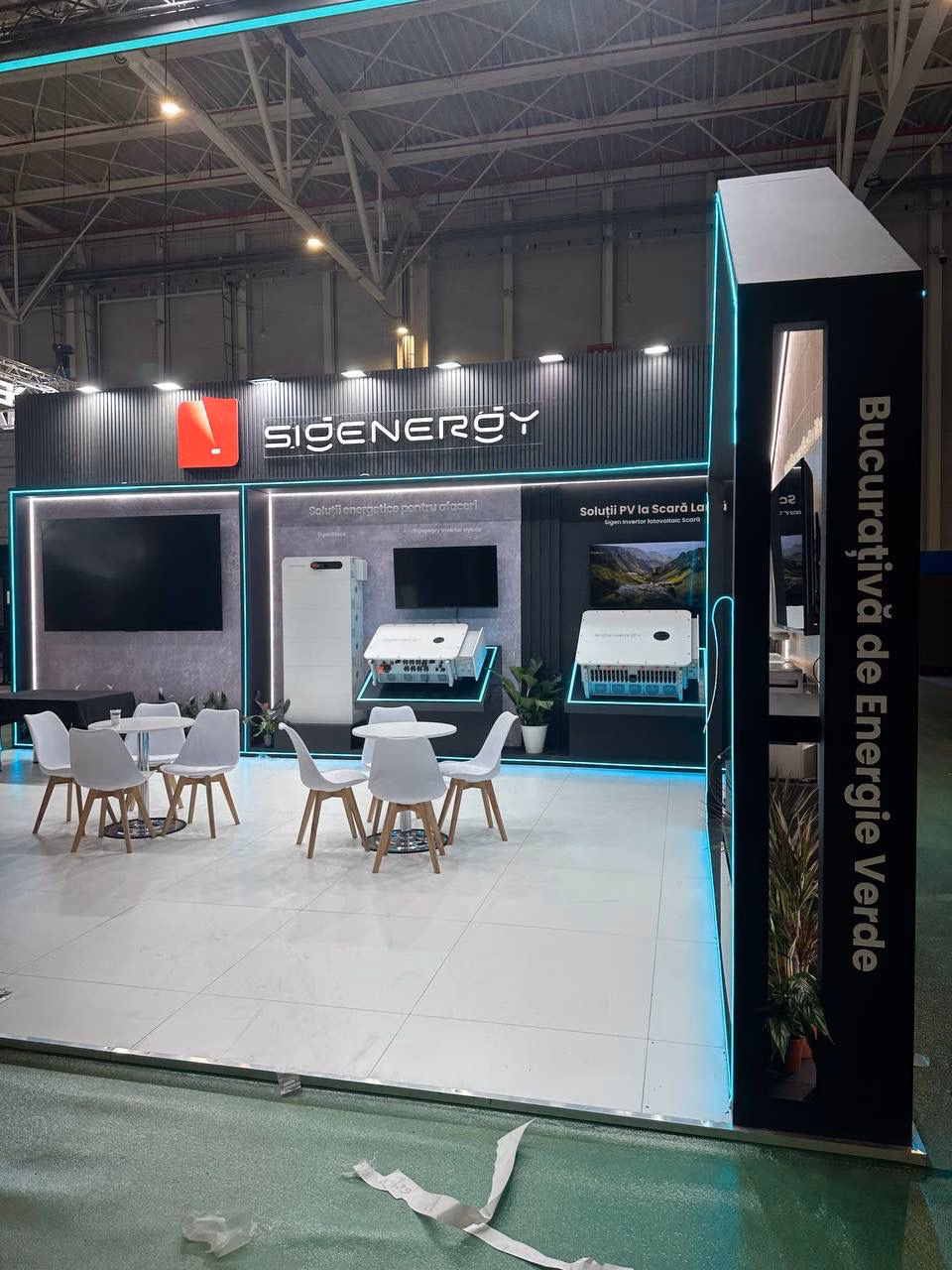 sigenergy-exhibition-stand-side-view