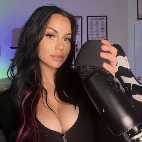 Subscribe for free & see my exclusive, naughtiest content 💕😈