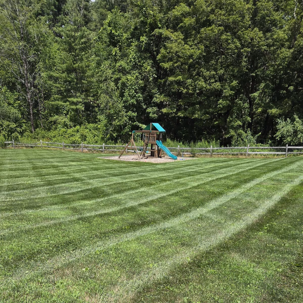 Professional lawn care and fertilization services in Southern Berkshire County Massachusetts