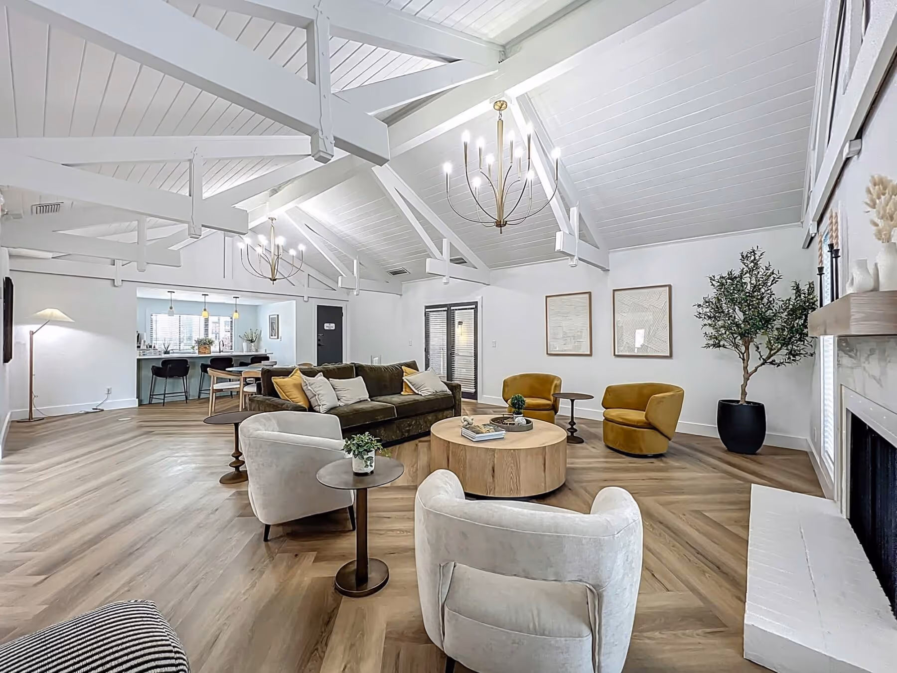 Clubhouse with seating area