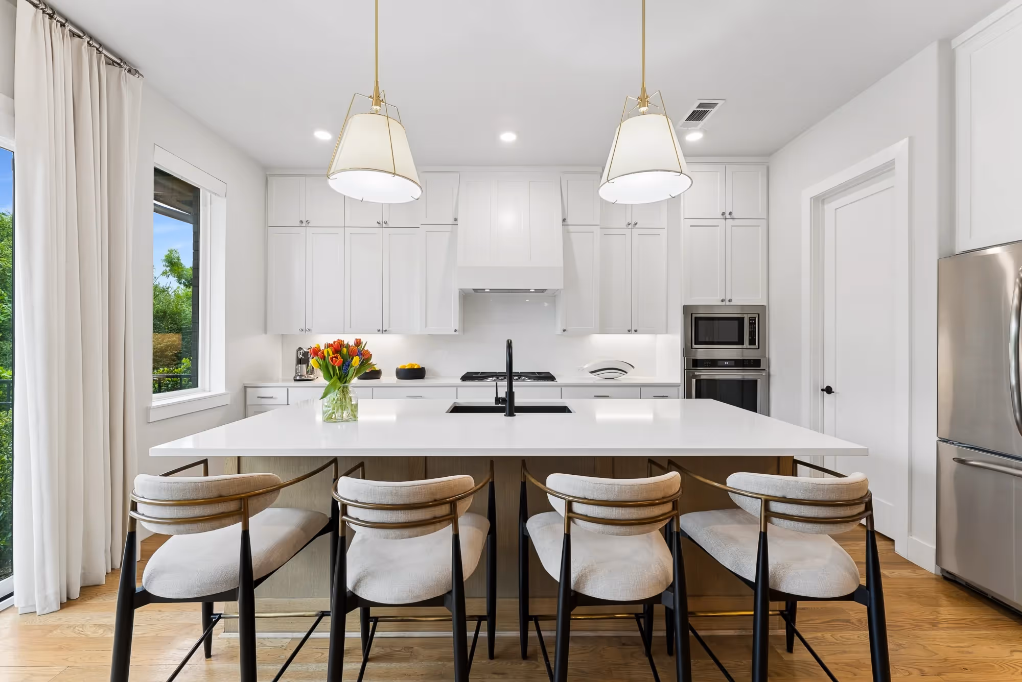 Town House Full Furnishings