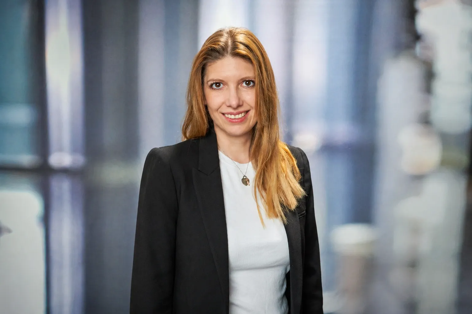 Immobilienberaterin bei der Wertermittlung – LMW Immobilien Bad Nauheim