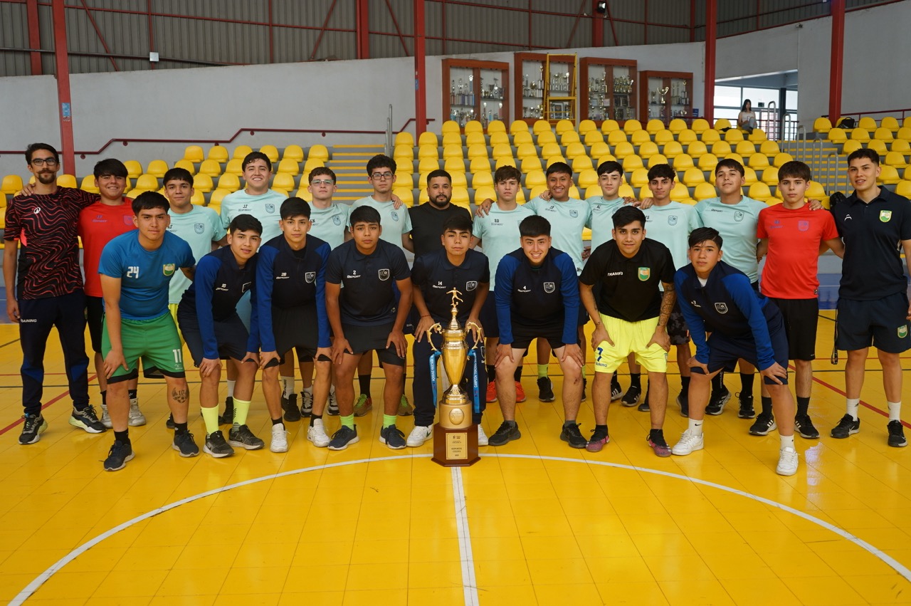 Plantel de Futsal Sub 16 y 20 del Club Atlético Colina