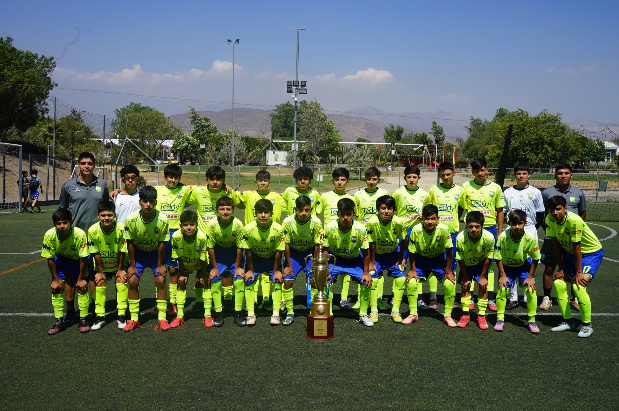 Plantel de la categoría Sub 14 del Club Atlético Colina