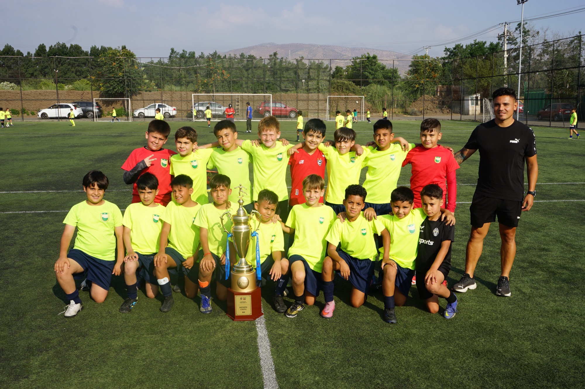 Plantel de la categoría Sub 10 del Club Atlético Colina