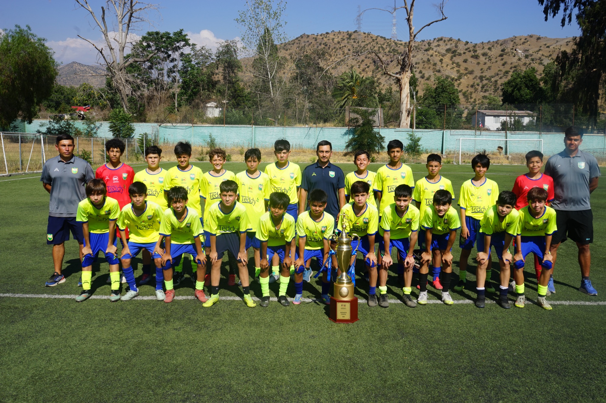 Plantel de la categoría Sub 12 del Club Atlético Colina