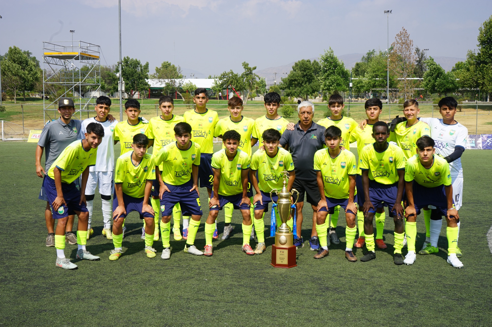 Plantel de la categoría Sub 15 del Club Atlético Colina