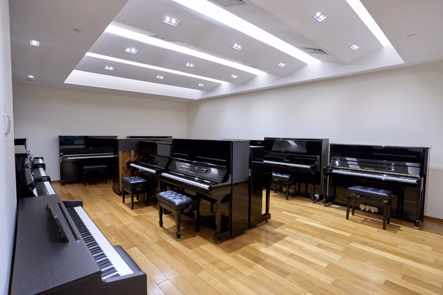 Grand piano on display in the Aureus showroom