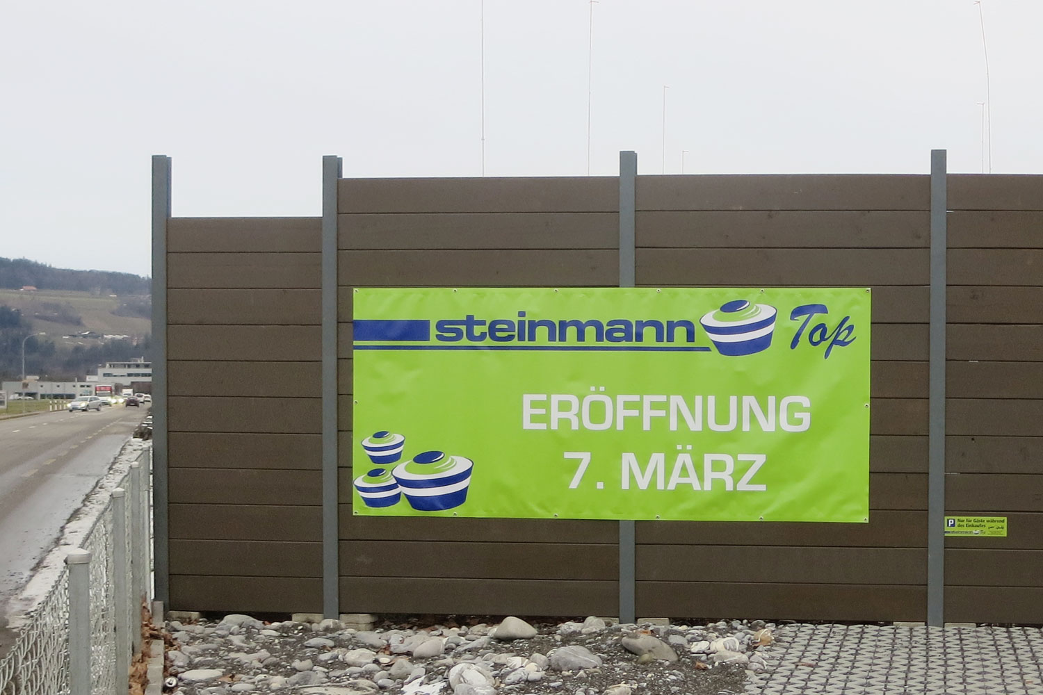 Grossformat-Banner mit brillantem Digitaldruck für Innen- und Aussenwerbung