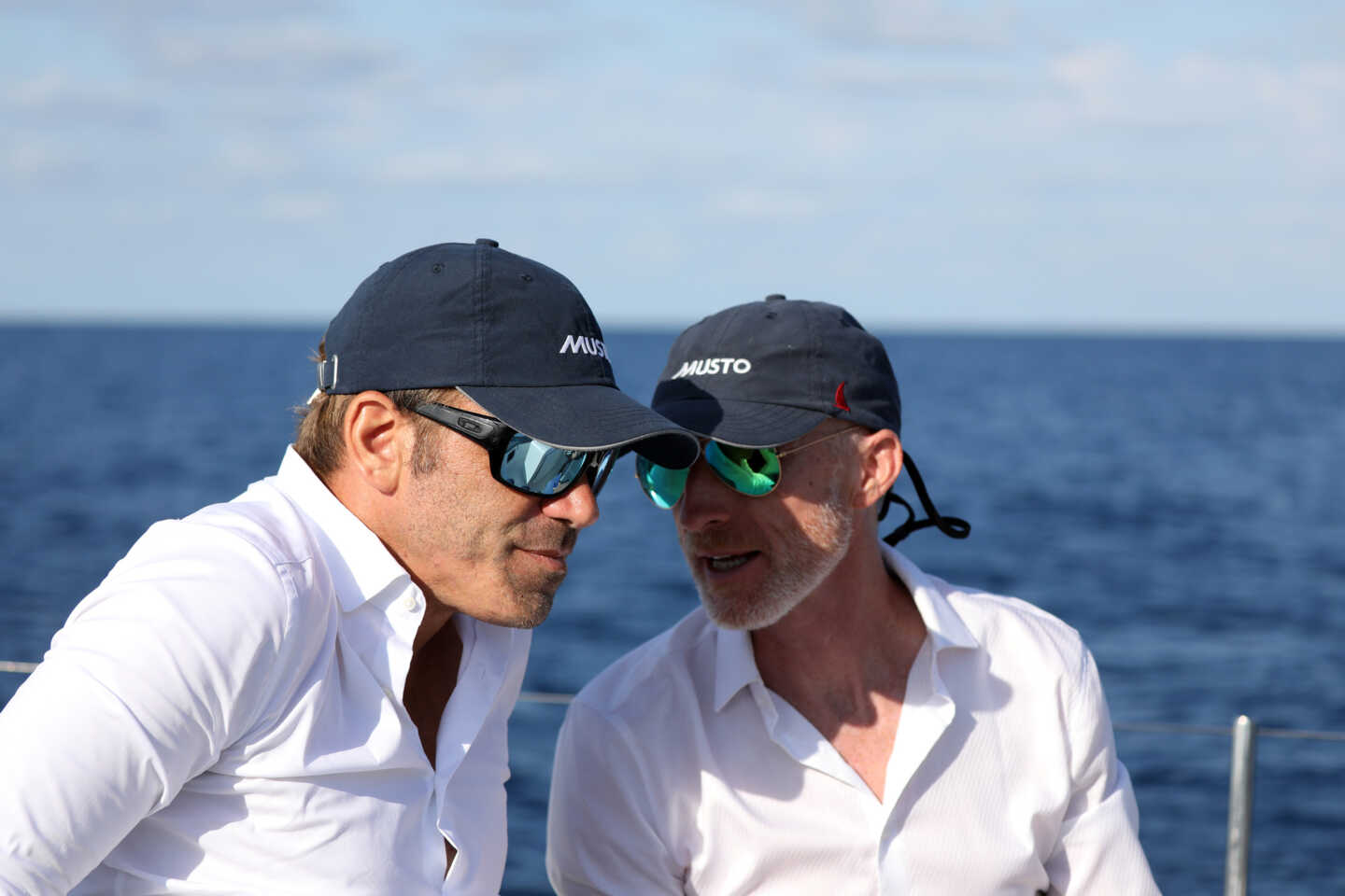 Persönliches Coaching-Gespräch beim Segelseminar auf Mallorca – Führung lernen im Dialog