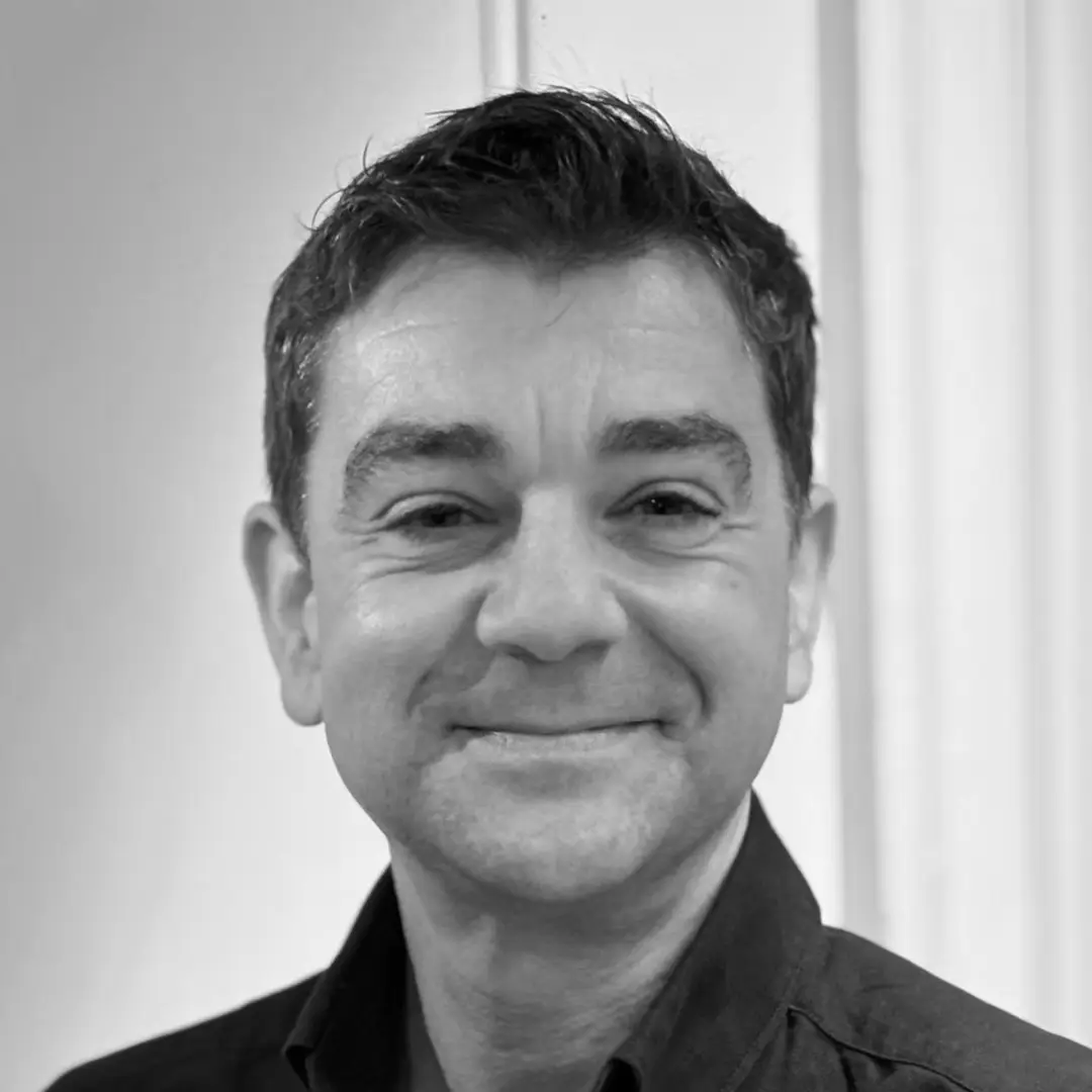 A portrait of Mark Edgeworth, CCO of askporter