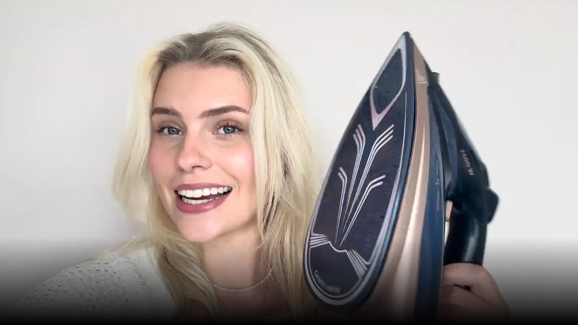 Amazon Product Videos von Stacvalley Amazon Agentur für Bügeleisen-Marke. Fokus: E-Commerce Skalierung & Amazon Wachstum.