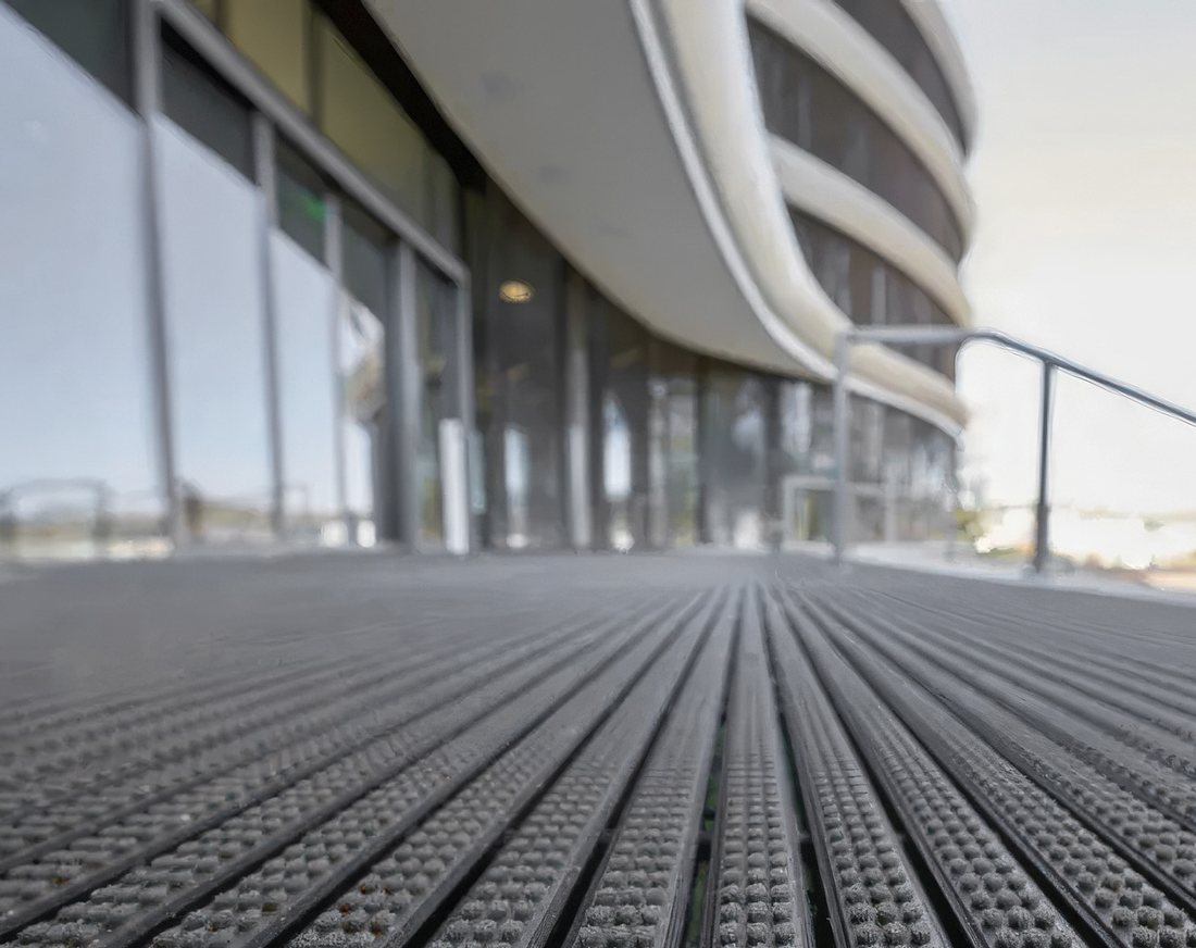 Entrance flooring with standard inserts