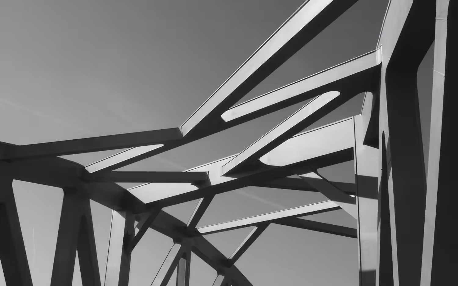 Stahlträger einer Brücke für den Schienenverkehr, geplant von PROKON
