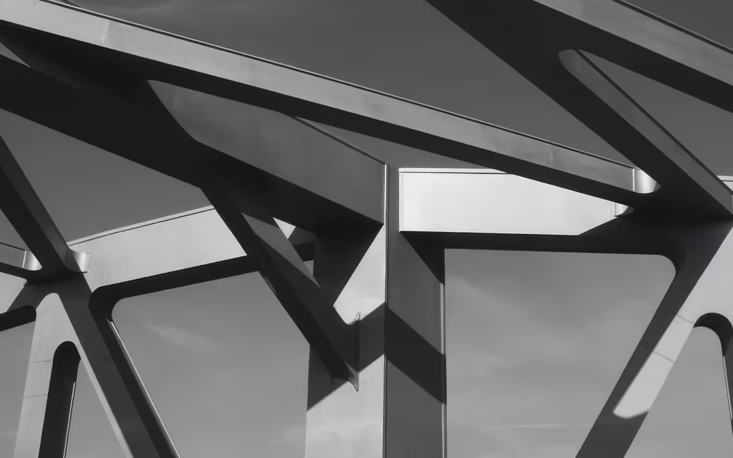 Stahlträger einer Brücke für den Schienenverkehr, geplant von PROKON
