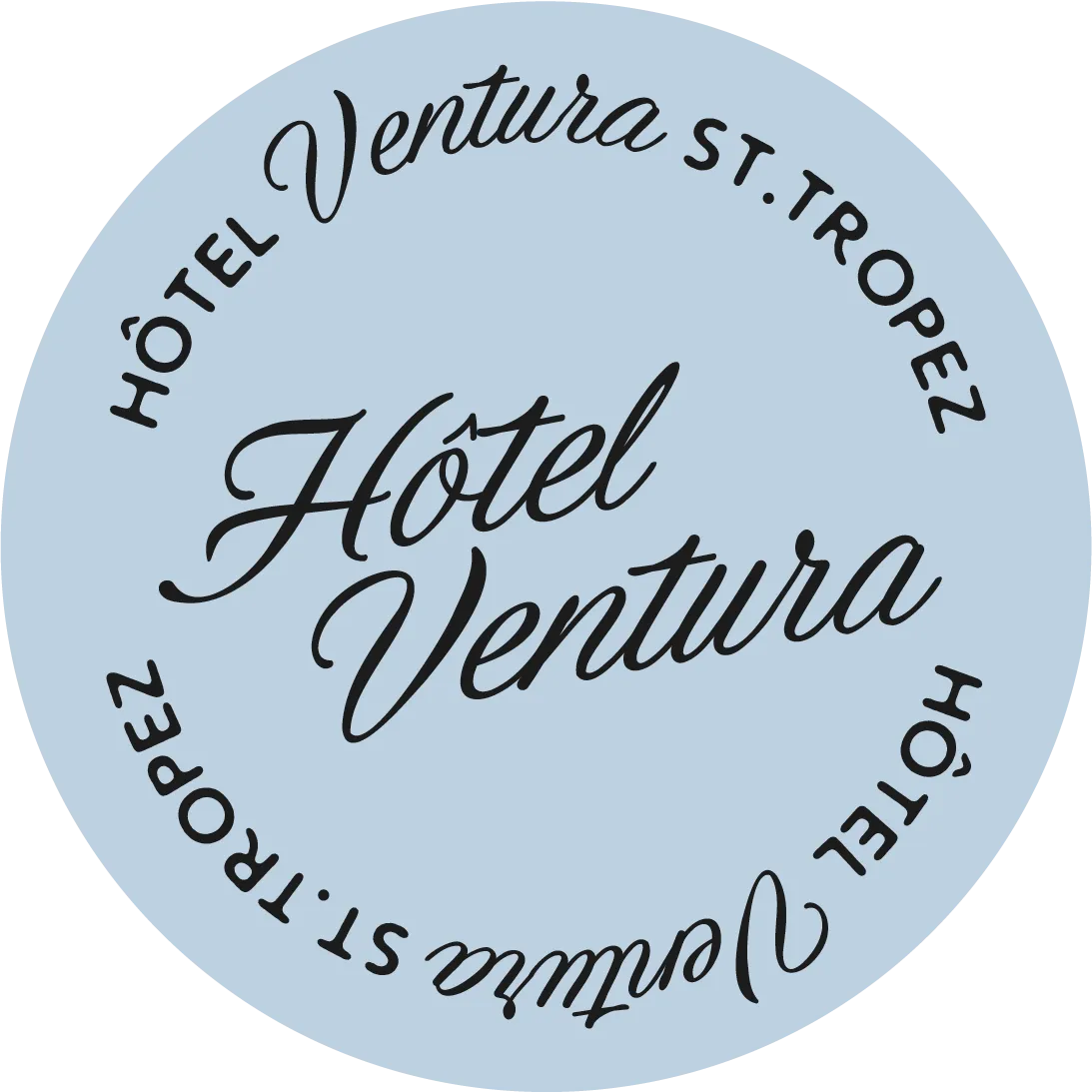 Insigne rond bleu clair avec le texte Hôtel Ventura St. Tropez en noir