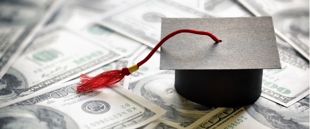 saving-for-education-picture-id465727260