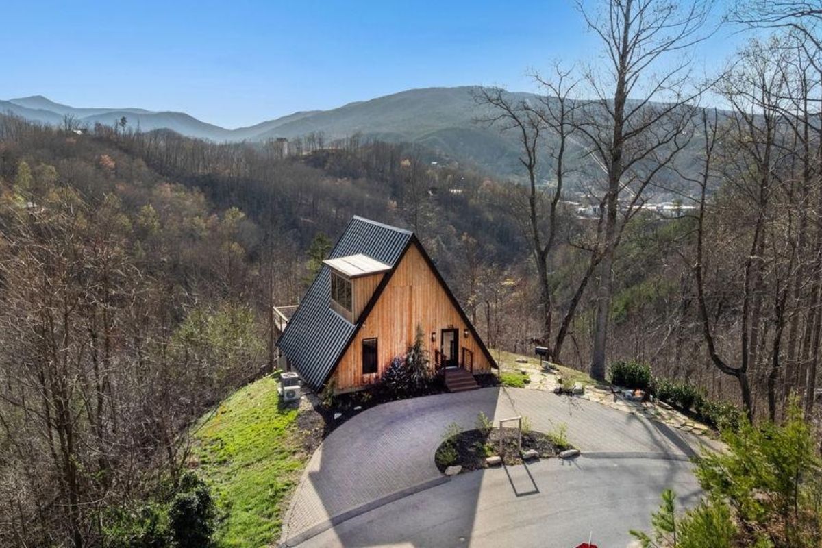 A-Frame Chalet overlooking Gatlinburg, Tennessee