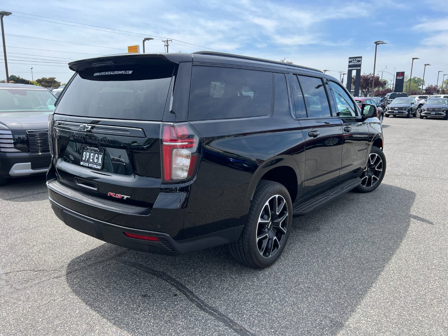 2024 Chevrolet Suburban RST