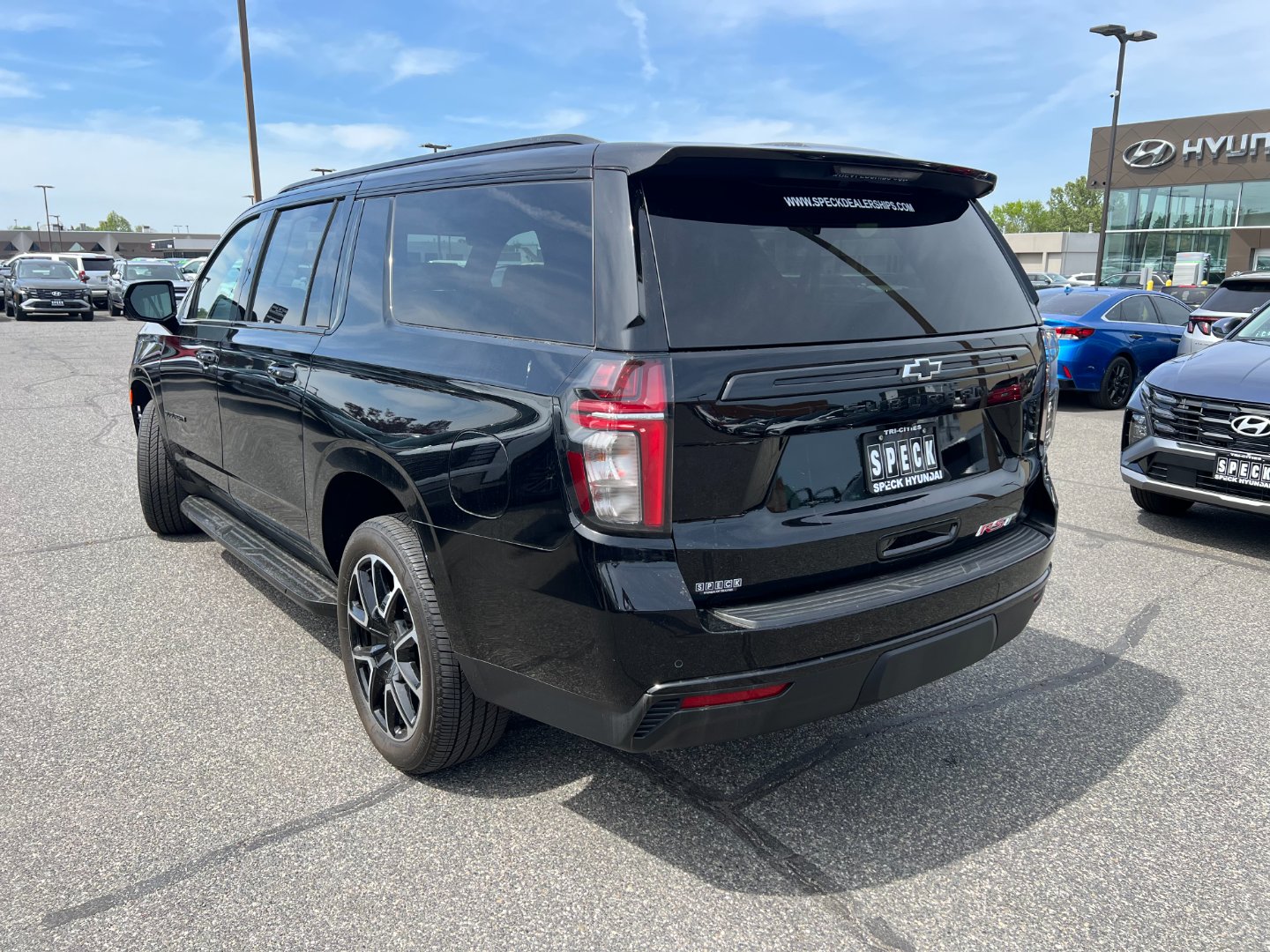 2024 Chevrolet Suburban RST
